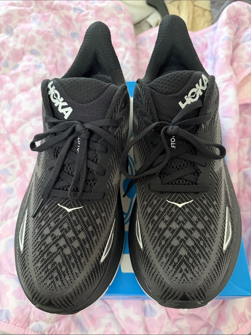 Hoka Women’s Clifton 9
